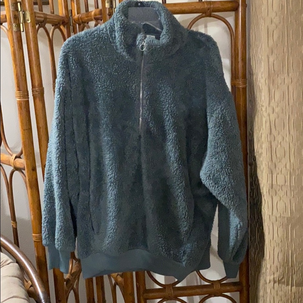 Express one eleven Sherpa pullover